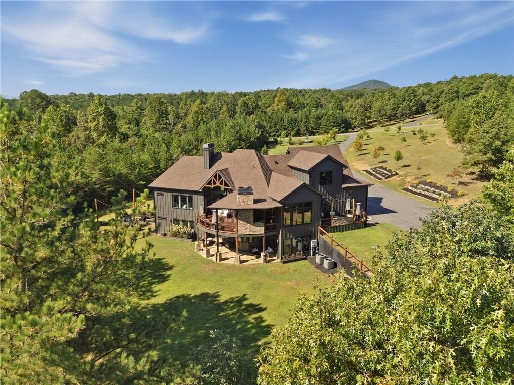 4 bedroom, 6 bathroom, 4,700 sq ft single family residence for sale at 255 Water Oak Lane, Blairsville, GA 30512 — photo 4