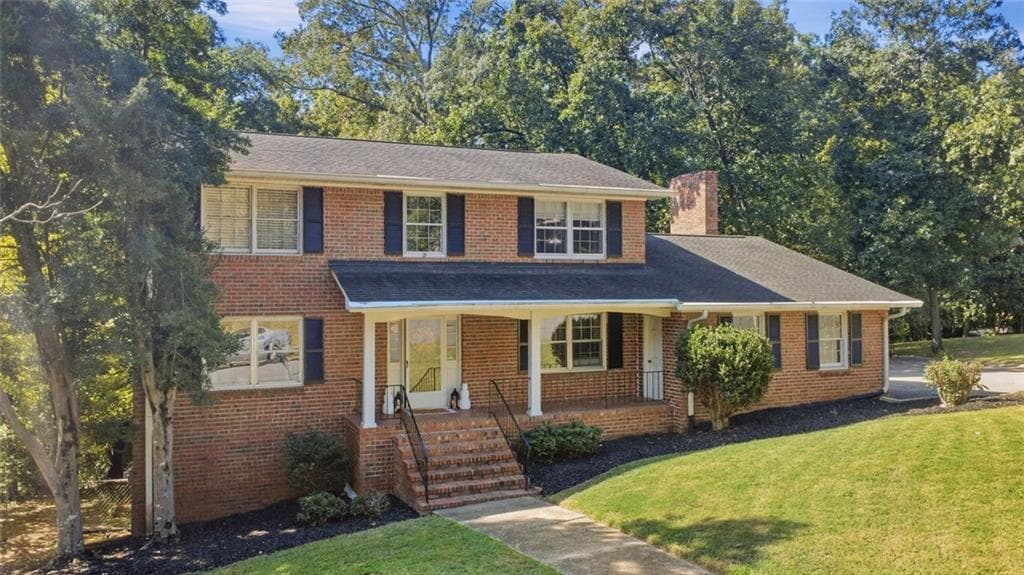 5 bedroom, 4 bathroom, 3,600 sq ft single family residence for sale at 5 Beaver Run, Rome, GA 30165 — photo 2