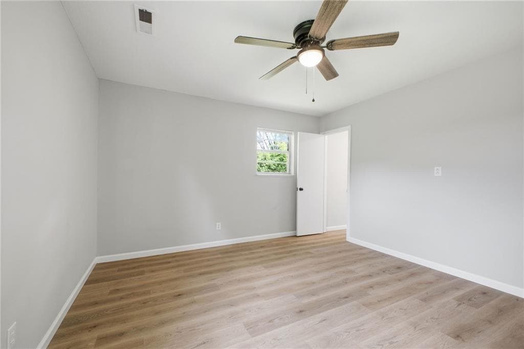 4 bedroom, 2 bathroom, 1,432 sq ft single family residence for sale at 19 Lindsey Drive, Rome, GA 30165 — photo 3