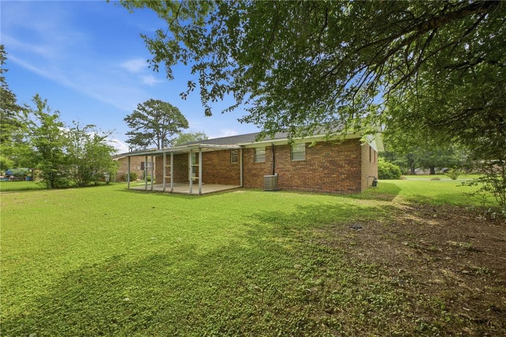 4 bedroom, 2 bathroom, 1,432 sq ft single family residence for sale at 19 Lindsey Drive, Rome, GA 30165 — photo 5