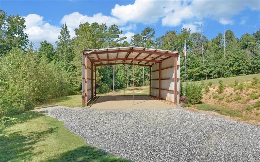 4 bedroom, 3 bathroom, 2,968 sq ft single family residence for sale at 4264 Highway 105, Baldwin, GA 30511 — photo 9