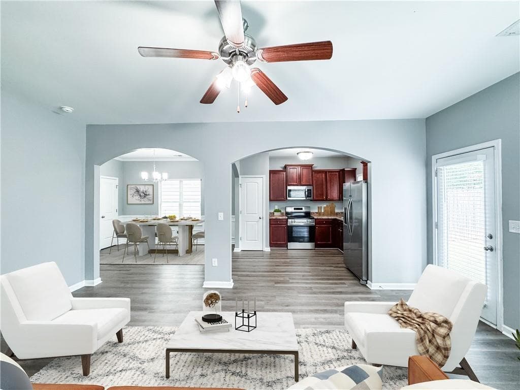 3 bedroom, 3 bathroom, 1,704 sq ft single family residence under contract at 3140 Broadleaf Trail, Fairburn, GA 30213 — photo 5