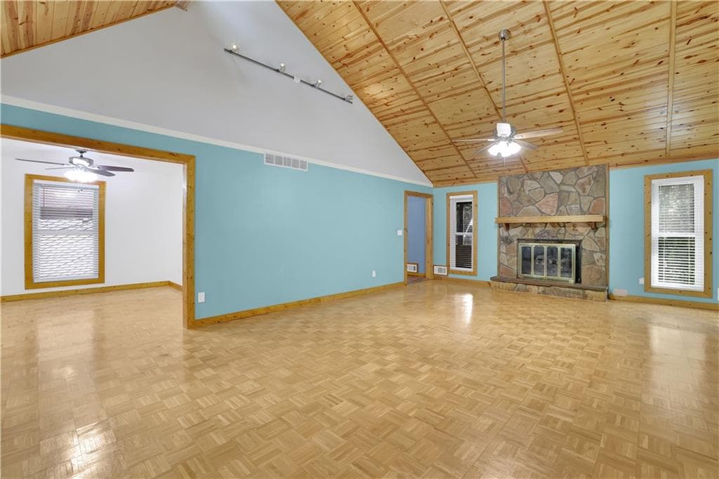5 bedroom, 3 bathroom, 2,348 sq ft single family residence for sale at 3956 Viewpoint Court, Marietta, GA 30066 — photo 3