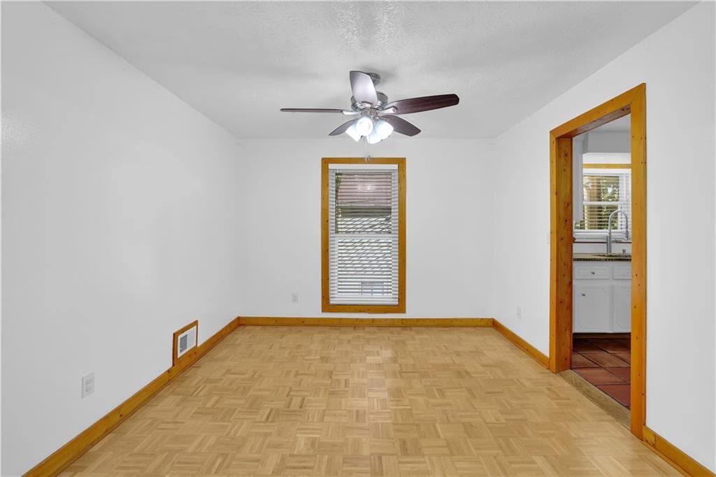 5 bedroom, 3 bathroom, 2,348 sq ft single family residence for sale at 3956 Viewpoint Court, Marietta, GA 30066 — photo 7