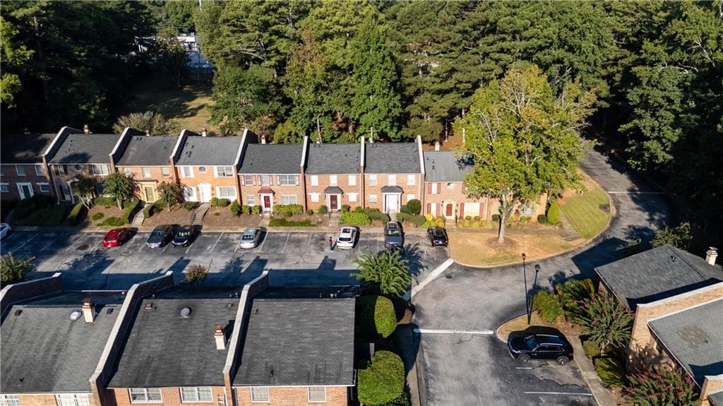 3 bedroom, 3 bathroom, 1,680 sq ft condominium for sale at 3305 York Place, Decatur, GA 30032 — photo 2