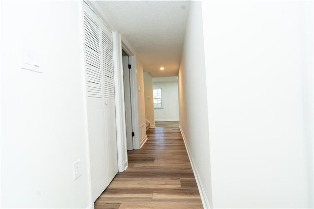 3 bedroom, 3 bathroom, 1,680 sq ft condominium for sale at 3305 York Place, Decatur, GA 30032 — photo 3