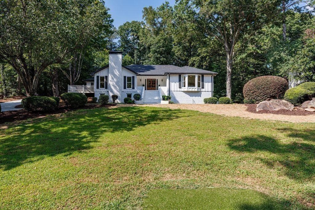 5 bedroom, 5 bathroom, 4,382 sq ft single family residence for sale at 820 Oakhaven Drive, Roswell, GA 30075