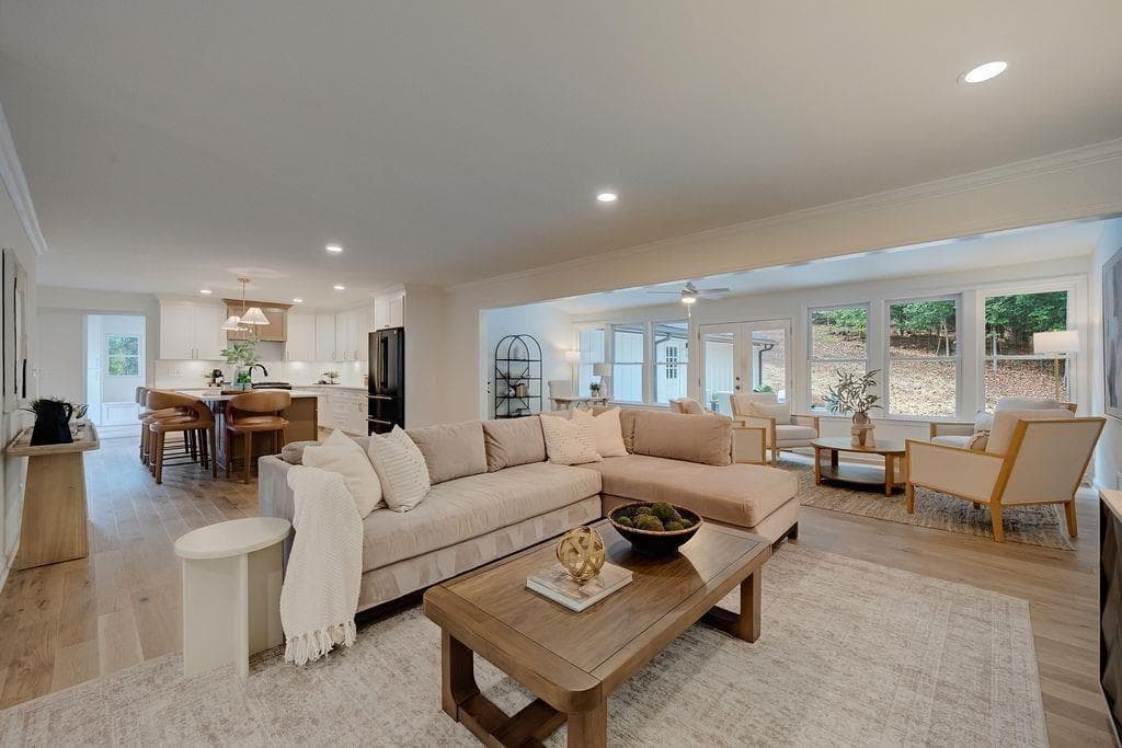 5 bedroom, 5 bathroom, 4,382 sq ft single family residence for sale at 820 Oakhaven Drive, Roswell, GA 30075 — photo 10