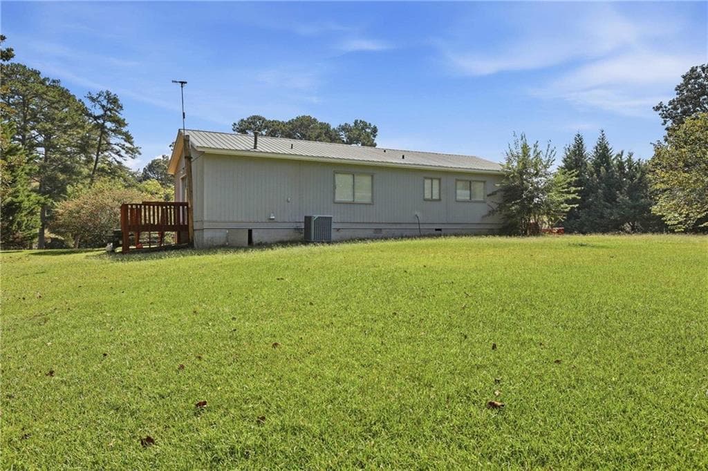 3 bedroom, 2 bathroom, 1,300 sq ft single family residence for sale at 814 Brookdale Rd, Toccoa, GA 30518 — photo 4