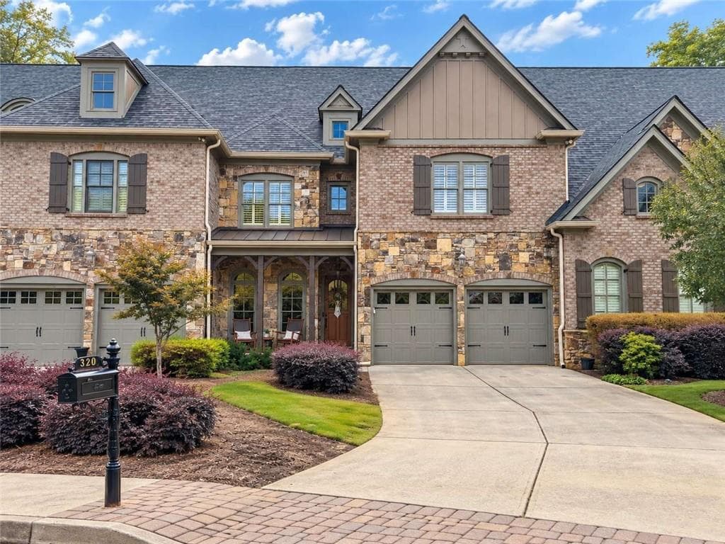 4 bedroom, 5 bathroom, 4,100 sq ft townhouse for sale at 320 Wisteria Circle, Roswell, GA 30076