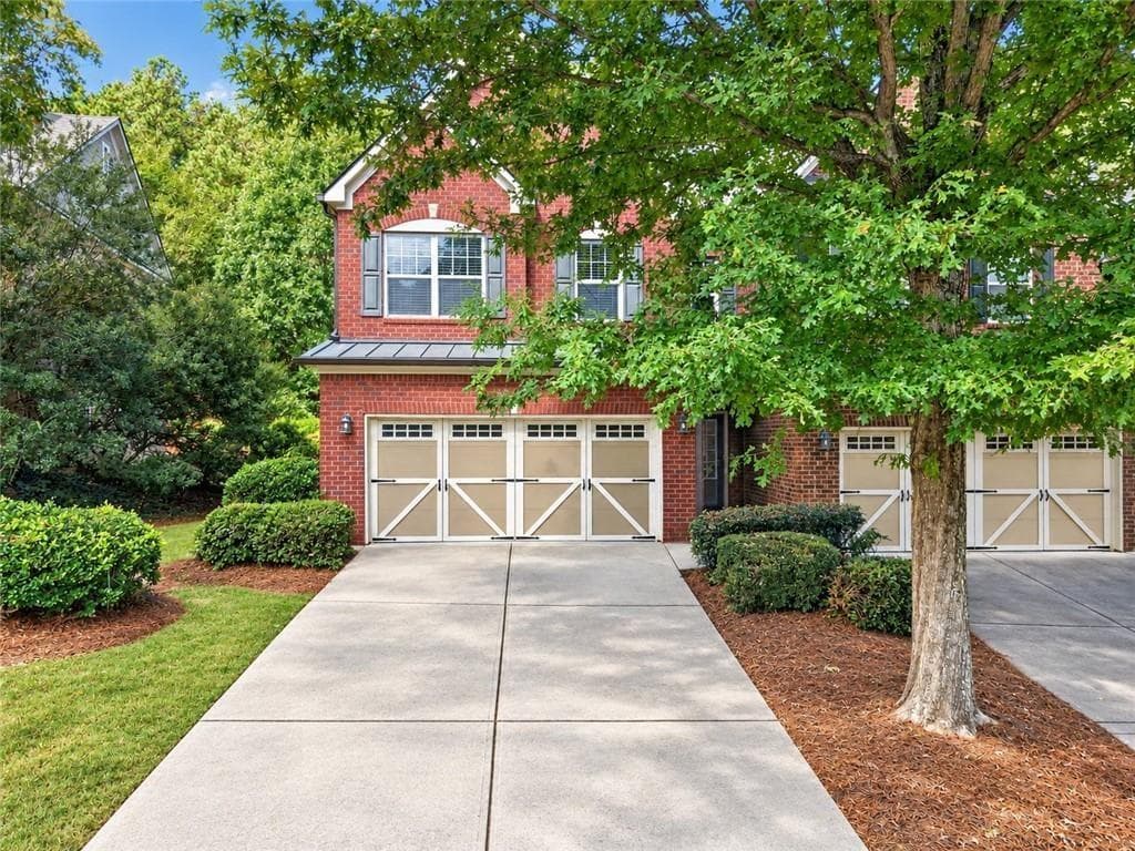 3 bedroom, 3 bathroom, 2,015 sq ft townhouse for rent at 5060 Hastings Terrace, Alpharetta, GA 30005 for $2,550 a month — photo 1 of 39