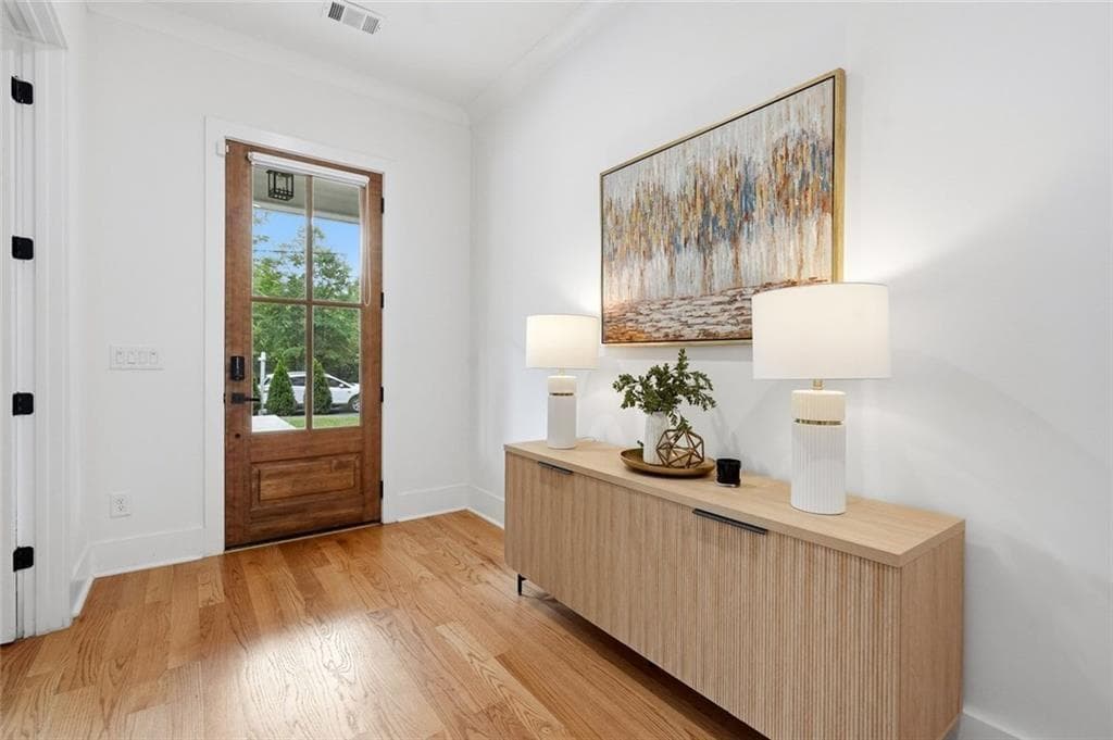 4 bedroom, 5 bathroom, 3,464 sq ft single family residence for sale at 2114 Memorial Drive, Atlanta, GA 30317 — photo 6