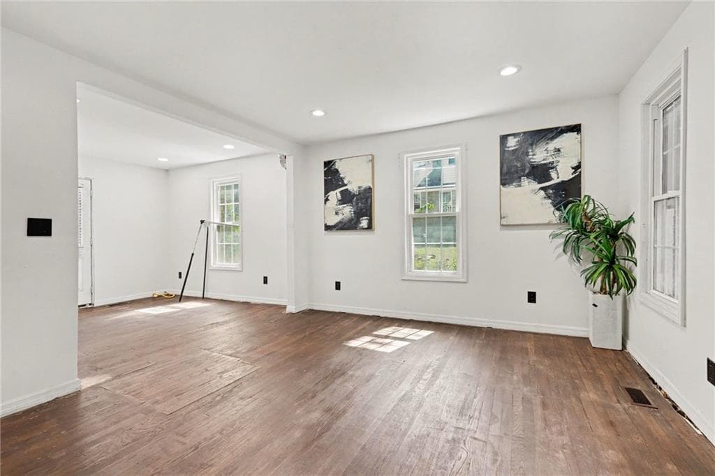 4 bedroom, 2 bathroom, 1,880 sq ft single family residence for sale at 1251 Monroe Drive Northeast, Atlanta, GA 30306 — photo 4