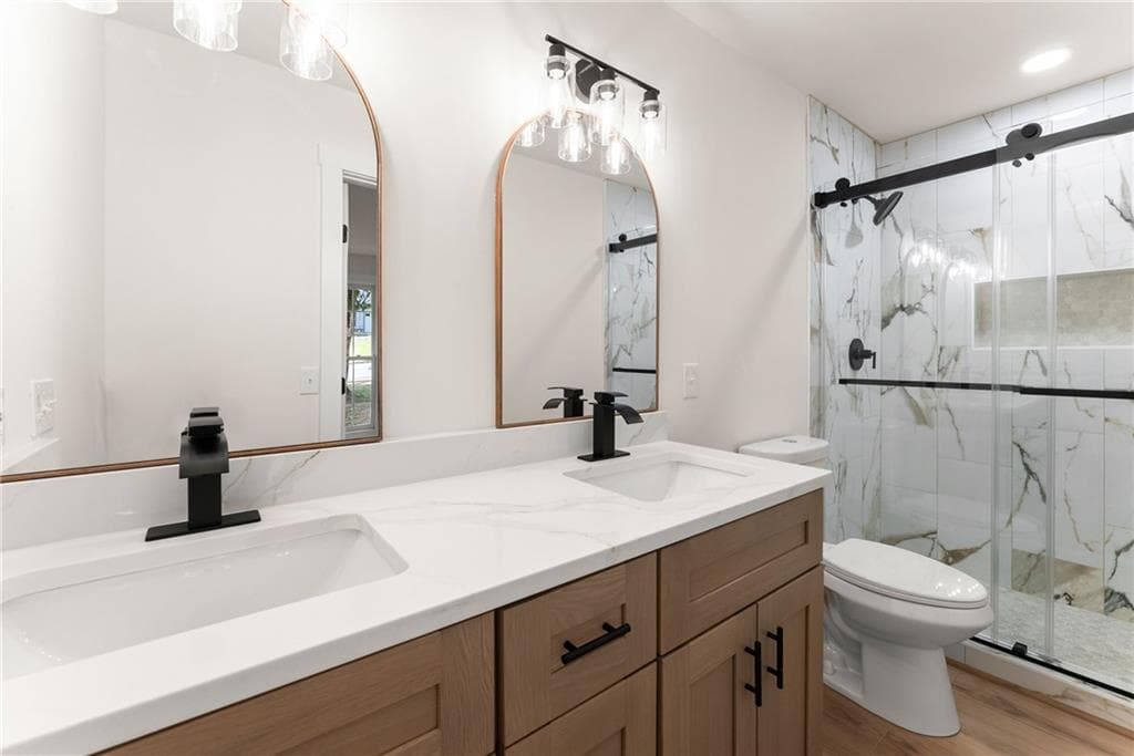 3 bedroom, 3 bathroom, 2,440 sq ft single family residence for sale at 1476 W Lake Drive, Gainesville, GA 30501 — photo 4
