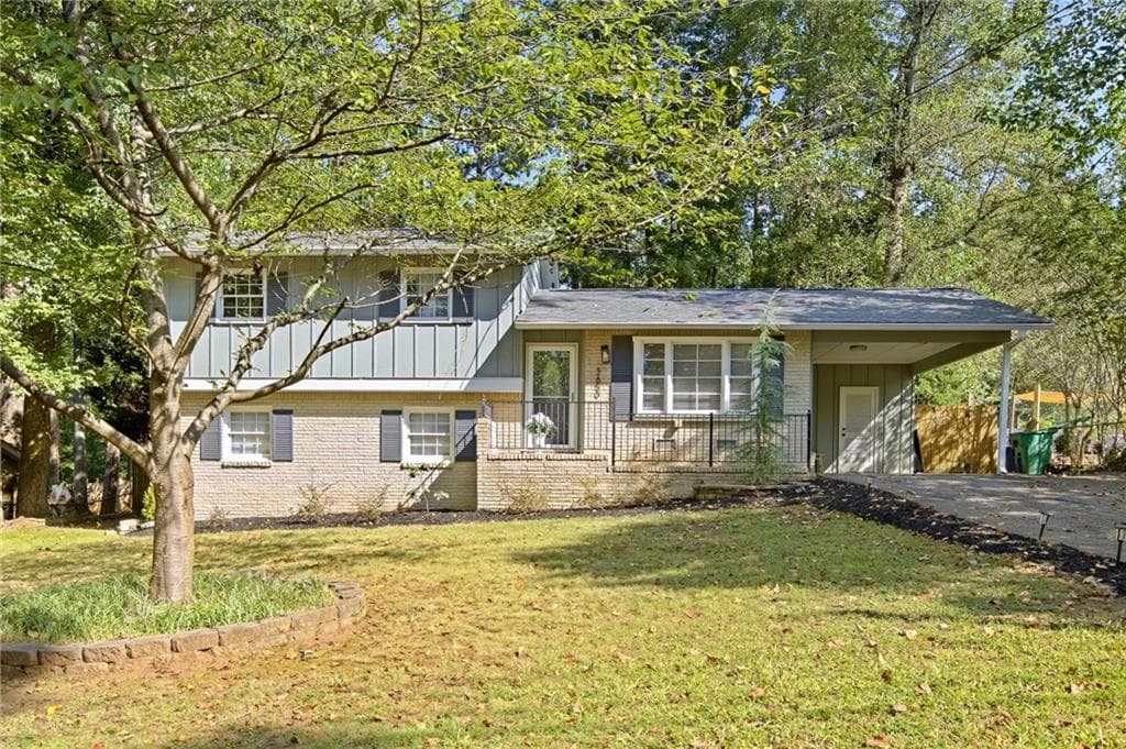 4 bedroom, 2 bathroom, 1,573 sq ft single family residence for sale at 3650 Sheffield Place, Tucker, GA 30084 — photo 2