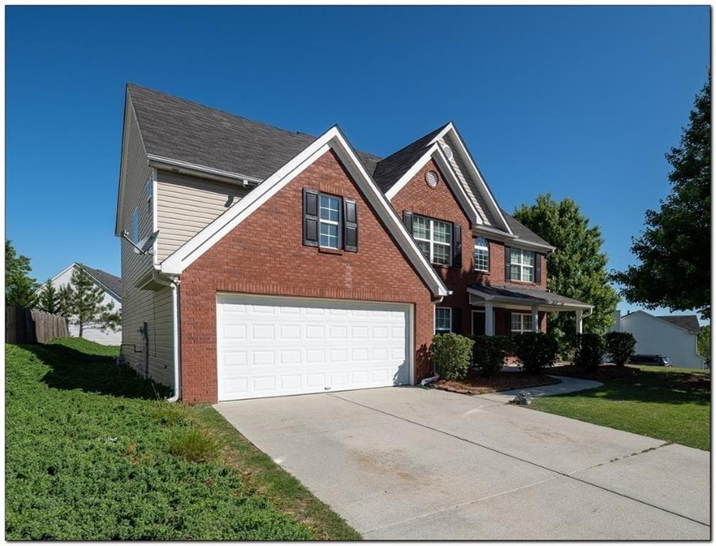 4 bedroom, 3 bathroom, 2,740 sq ft single family residence for rent at 3832 Roxberry Hill Lane, Buford, GA 30518 for $2,300 a month — photo 2