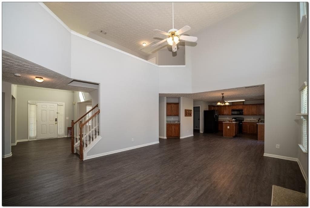 4 bedroom, 3 bathroom, 2,740 sq ft single family residence for rent at 3832 Roxberry Hill Lane, Buford, GA 30518 for $2,300 a month — photo 10