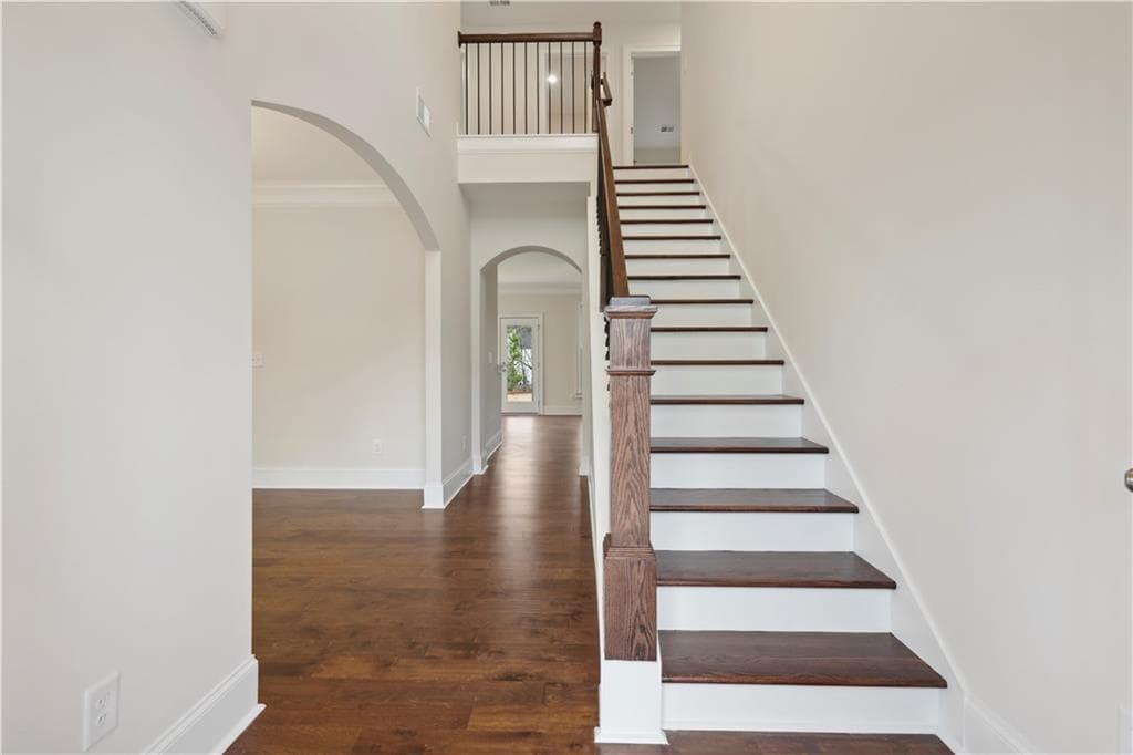 5 bedroom, 3 bathroom, 2,800 sq ft single family residence for sale at 5807 Creek Indian Drive, Sugar Hill, GA 30518 — photo 3