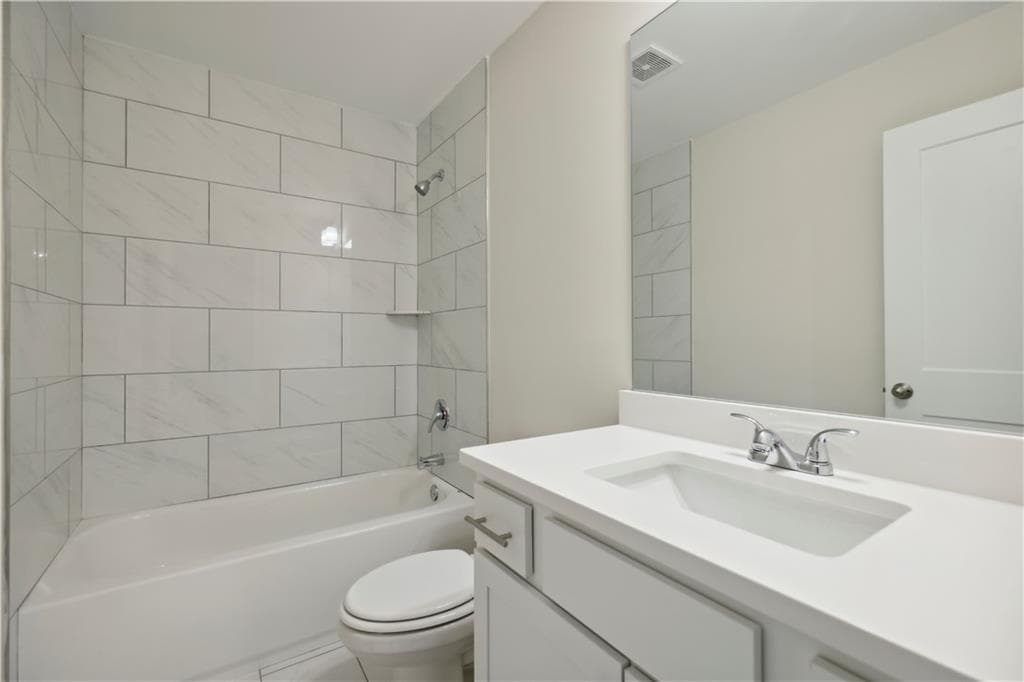 5 bedroom, 3 bathroom, 2,800 sq ft single family residence for sale at 5807 Creek Indian Drive, Sugar Hill, GA 30518 — photo 9