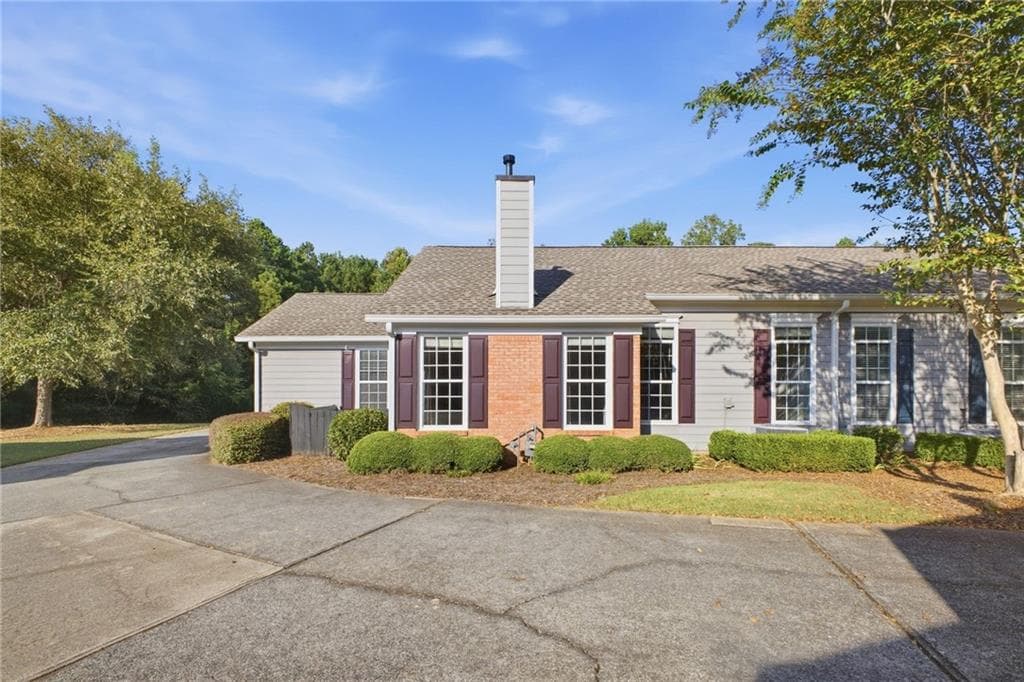 2 bedroom, 2 bathroom, 1,353 sq ft townhouse for sale at 528 Camry Circle, Dallas, GA 30157