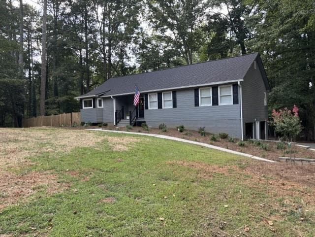 3 bedroom, 2 bathroom, 1,632 sq ft single family residence for sale at 2198 Winding Creek Lane, Marietta, GA 30064 — photo 2