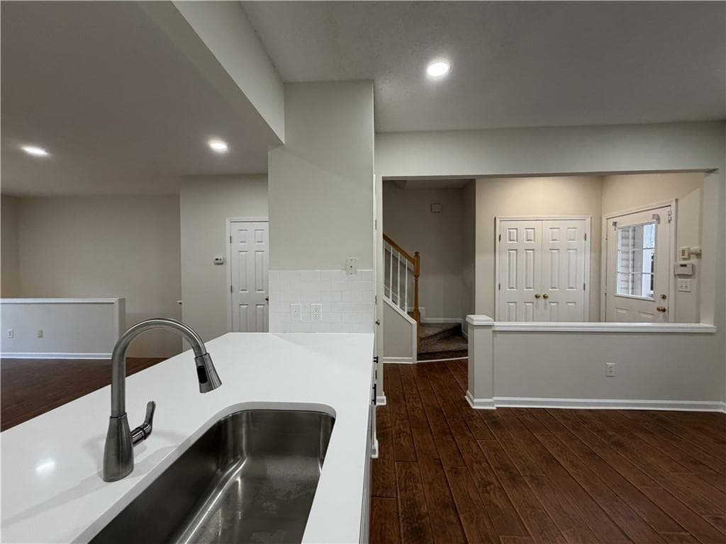 3 bedroom, 3 bathroom, 1,365 sq ft townhouse for rent at 9155 Nesbit Ferry Road 129, Alpharetta, GA 30022 for $2,295 a month — photo 9