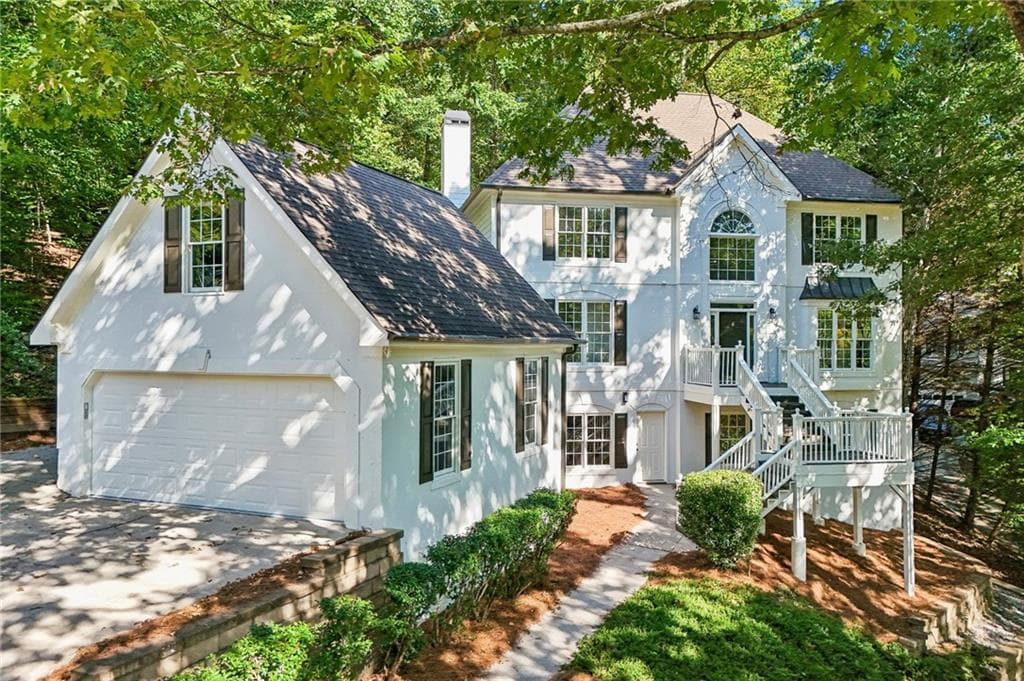 5 bedroom, 4 bathroom, 4,137 sq ft single family residence for sale at 500 Emerald Parkway, Buford, GA 30518