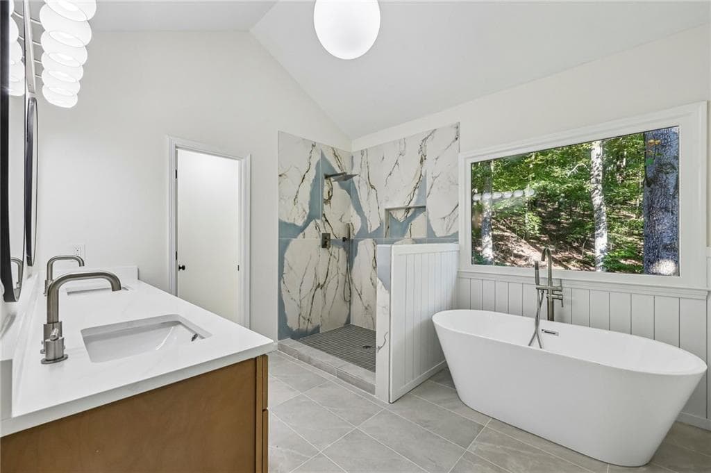 5 bedroom, 4 bathroom, 4,137 sq ft single family residence for sale at 500 Emerald Parkway, Buford, GA 30518 — photo 8