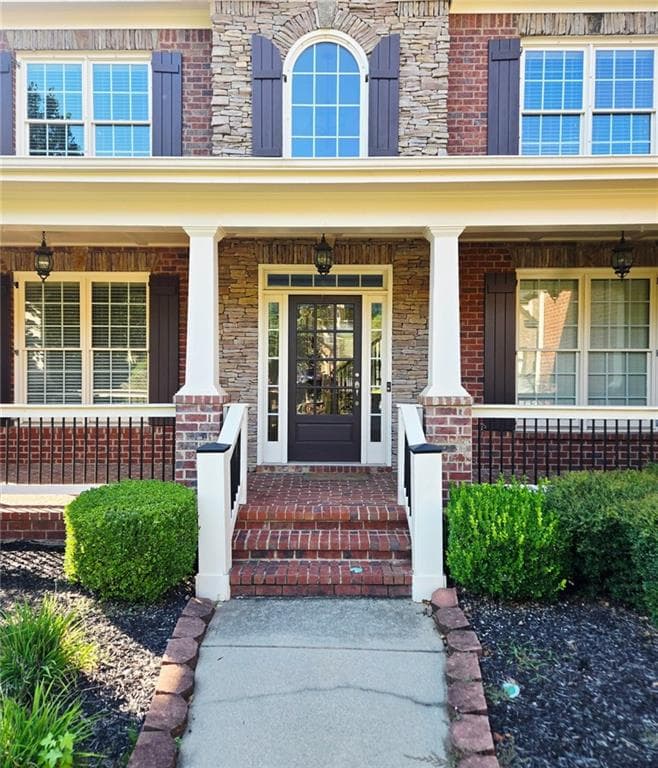 6 bedroom, 5 bathroom, 5,585 sq ft single family residence for rent at 5710 Swift Creek Court, Suwanee, GA 30024 for $4,600 a month — photo 3