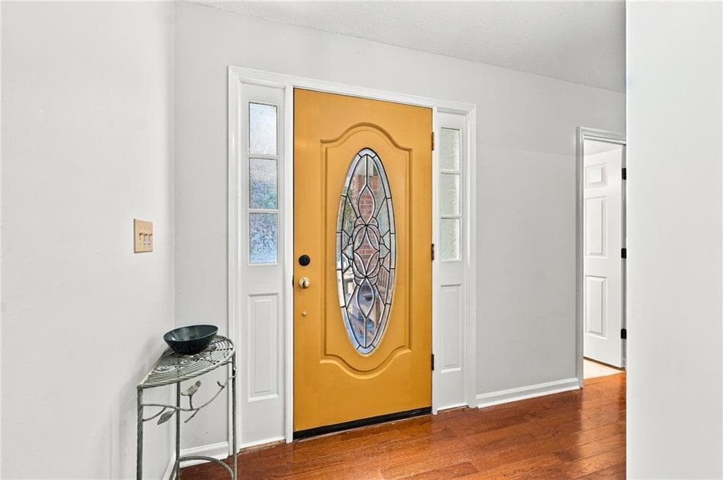 3 bedroom, 2 bathroom, 1,349 sq ft single family residence for sale at 410 Rose Creek Place, Woodstock, GA 30189 — photo 4