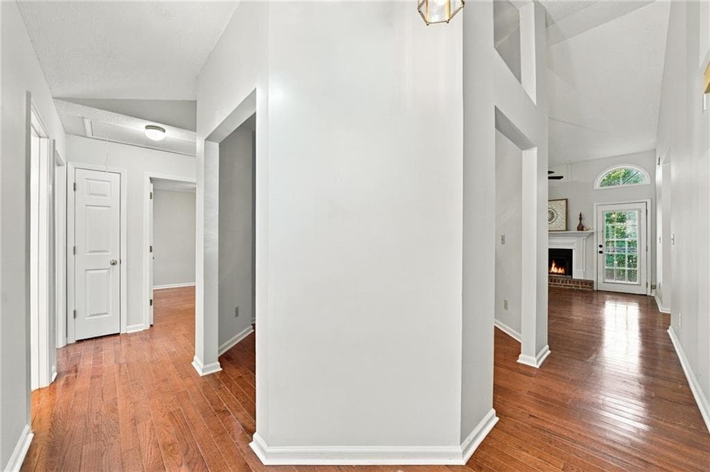 3 bedroom, 2 bathroom, 1,349 sq ft single family residence for sale at 410 Rose Creek Place, Woodstock, GA 30189 — photo 5