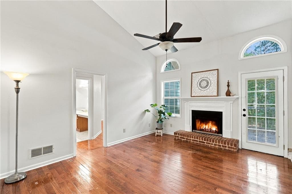 3 bedroom, 2 bathroom, 1,349 sq ft single family residence for sale at 410 Rose Creek Place, Woodstock, GA 30189 — photo 6