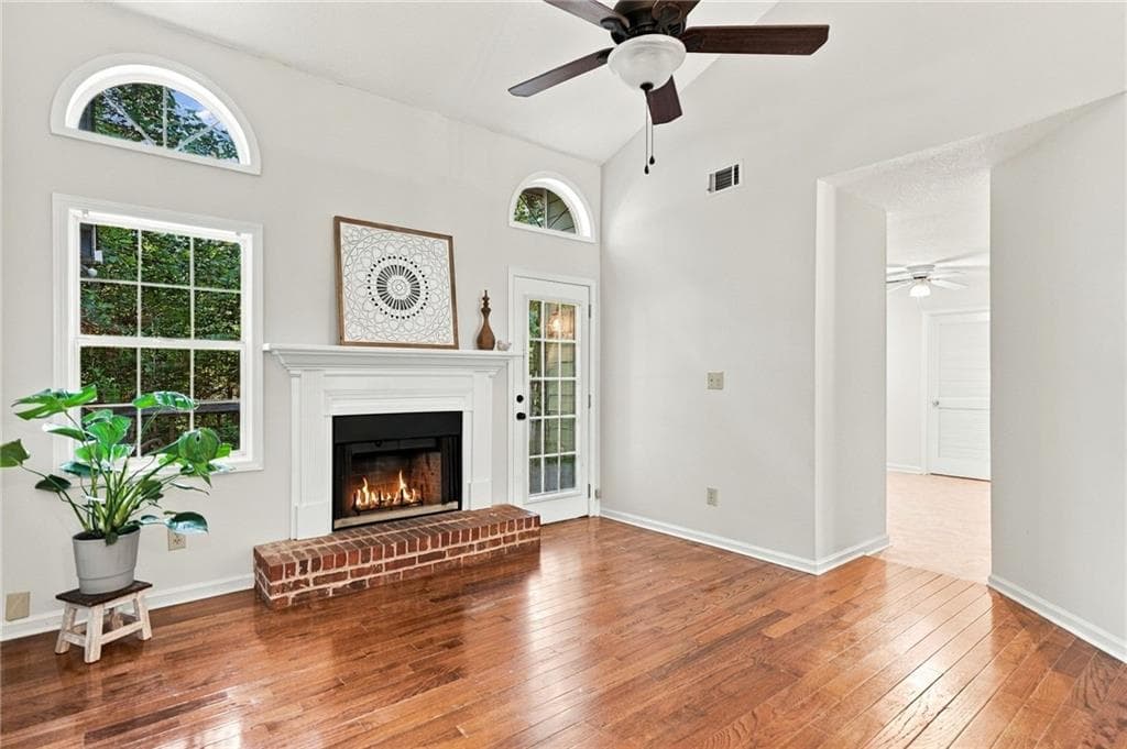 3 bedroom, 2 bathroom, 1,349 sq ft single family residence for sale at 410 Rose Creek Place, Woodstock, GA 30189 — photo 8