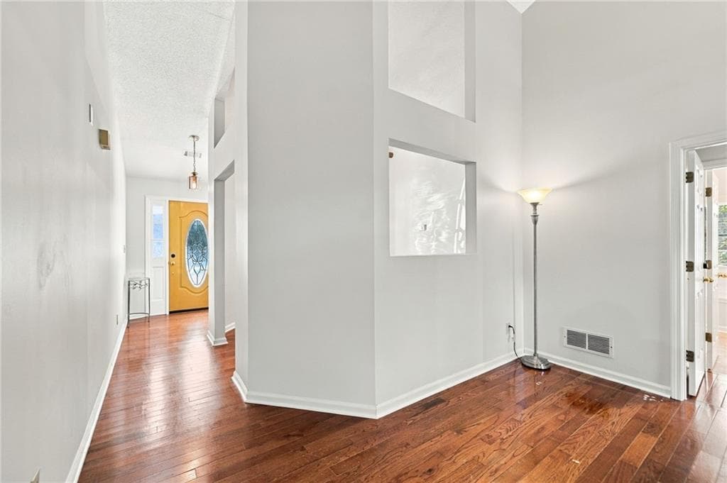 3 bedroom, 2 bathroom, 1,349 sq ft single family residence for sale at 410 Rose Creek Place, Woodstock, GA 30189 — photo 9