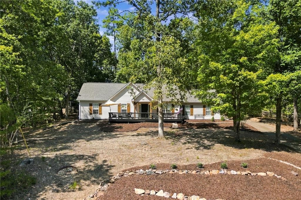 3 bedroom, 2 bathroom, 1,306 sq ft single family residence for sale at 130 Walnut Court, Waleska, GA 30183 — photo 2