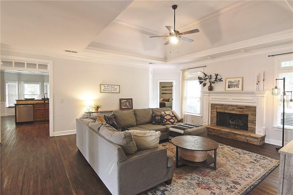 4 bedroom, 3 bathroom, 2,784 sq ft single family residence for sale at 1238 Fairwinds Drive, Loganville, GA 30052 — photo 9