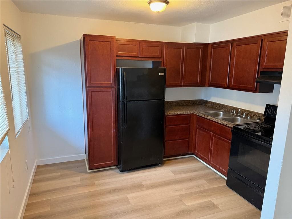 2 bedroom, 1 bathroom, 900 sq ft apartment for rent at 741 Carter Street 4, Atlanta, GA 30314 for $1,050 a month — photo 5