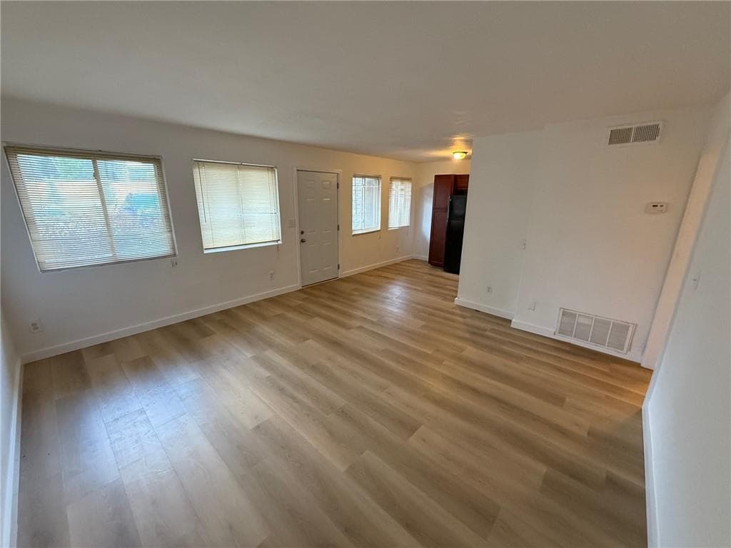 2 bedroom, 1 bathroom, 900 sq ft apartment for rent at 741 Carter Street 4, Atlanta, GA 30314 for $1,050 a month — photo 2