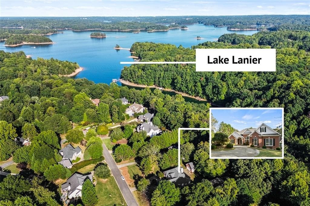 3 bedroom, 3 bathroom, 2,456 sq ft single family residence for sale at 8645 Anchor On Lanier Court, Gainesville, GA 30506 — photo 3