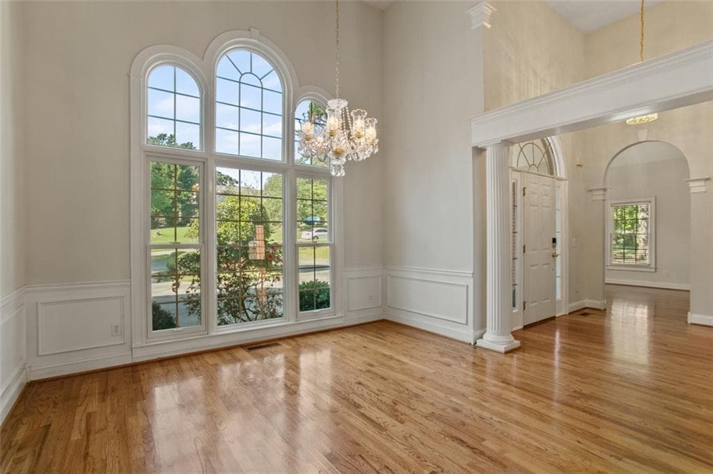 3 bedroom, 3 bathroom, 2,456 sq ft single family residence for sale at 8645 Anchor On Lanier Court, Gainesville, GA 30506 — photo 8