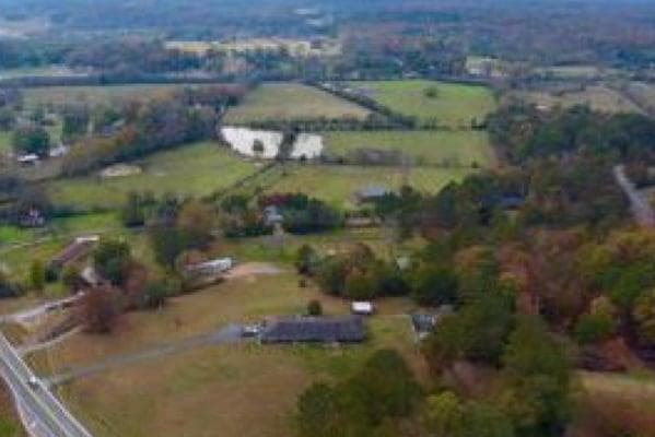 4 bedroom, 2 bathroom, 2,211 sq ft single family residence for sale at 392 Nickelsville Road, Resaca, GA 30735 — photo 3