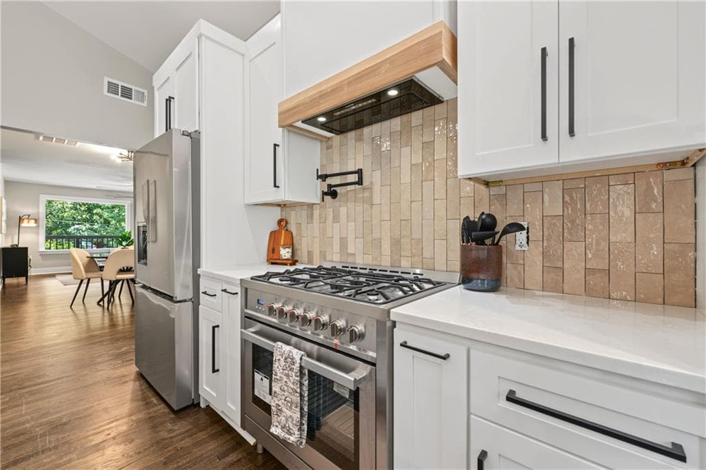 3 bedroom, 3 bathroom, 2,100 sq ft single family residence for sale at 852 Laurelmont Drive, Atlanta, GA 30311 — photo 7