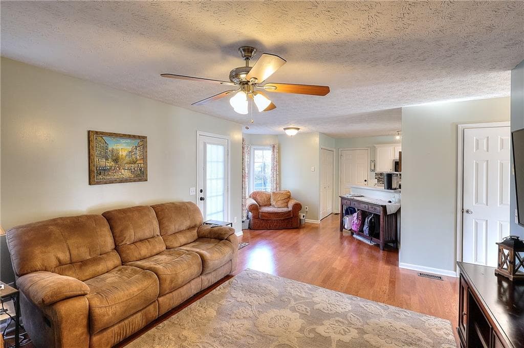 4 bedroom, 3 bathroom, 1,716 sq ft single family residence for sale at 779 Coleen Drive, Winder, GA 30680 — photo 6