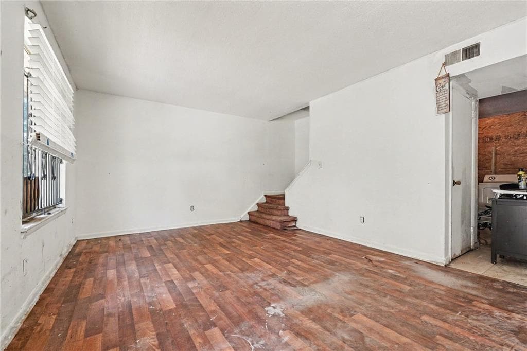 3 bedroom, 2 bathroom, 1,134 sq ft townhouse for sale at 17 Peyton Place, Atlanta, GA 30311 — photo 3