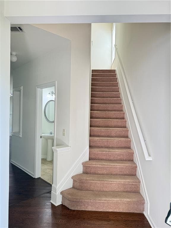 3 bedroom, 3 bathroom, 1,806 sq ft single family residence for rent at 5925 Ellington Cove, Cumming, GA 30040 for $2,150 a month — photo 2