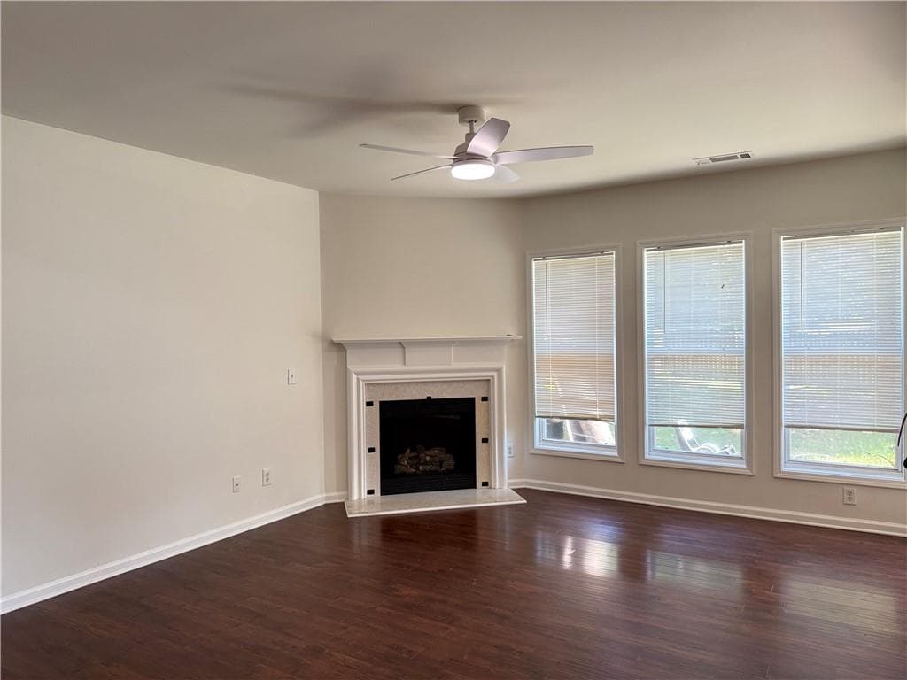 3 bedroom, 3 bathroom, 1,806 sq ft single family residence for rent at 5925 Ellington Cove, Cumming, GA 30040 for $2,150 a month — photo 6