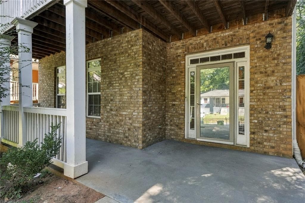 4 bedroom, 4 bathroom, 3,276 sq ft single family residence for rent at 187 Hemphill School Road, Atlanta, GA 30331 for $2,950 a month — photo 2