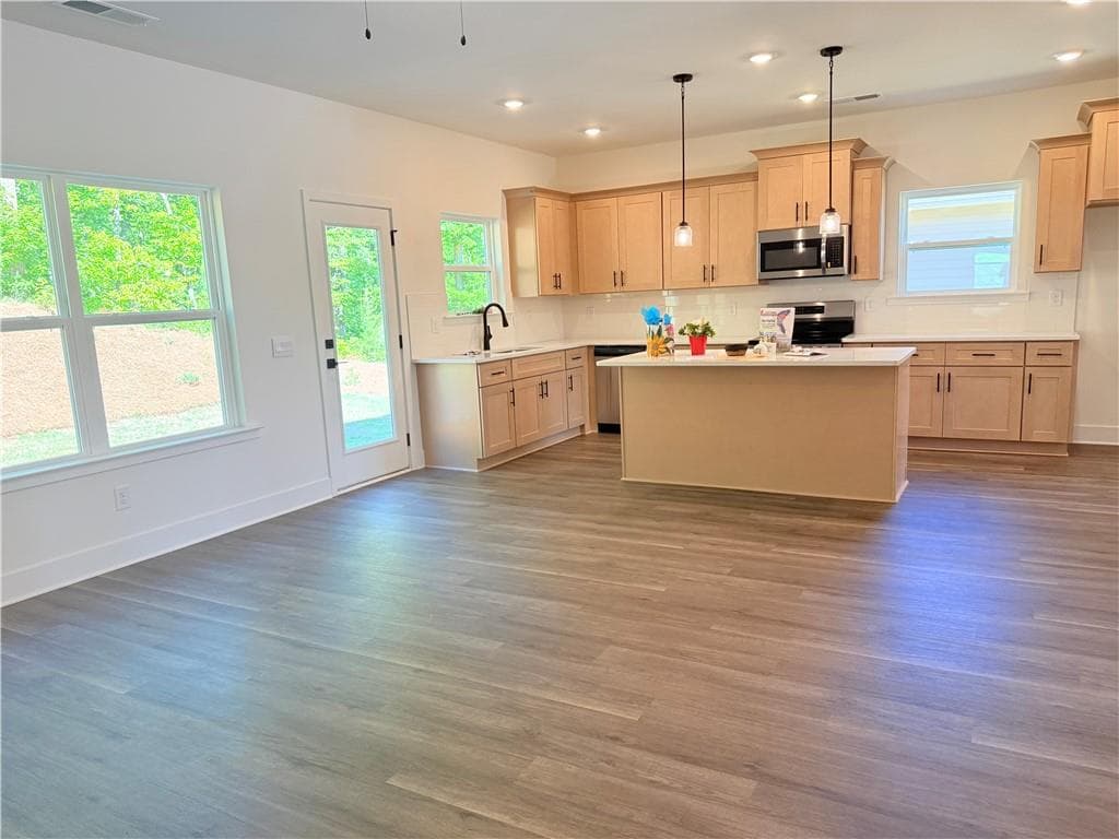5 bedroom, 4 bathroom, 2,628 sq ft single family residence for sale at 242 Thunder Valley, Dawsonville, GA 30534 — photo 8