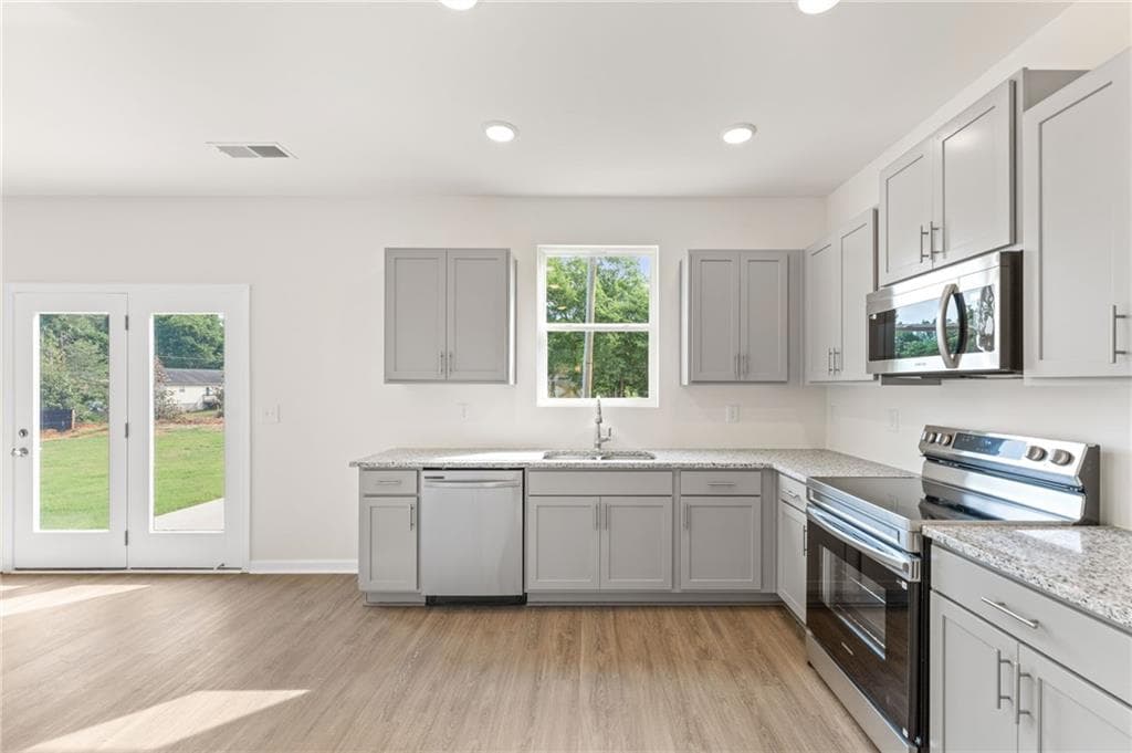 4 bedroom, 3 bathroom, 2,101 sq ft single family residence for sale at 136 Formosa Street, Adairsville, GA 30103 — photo 7