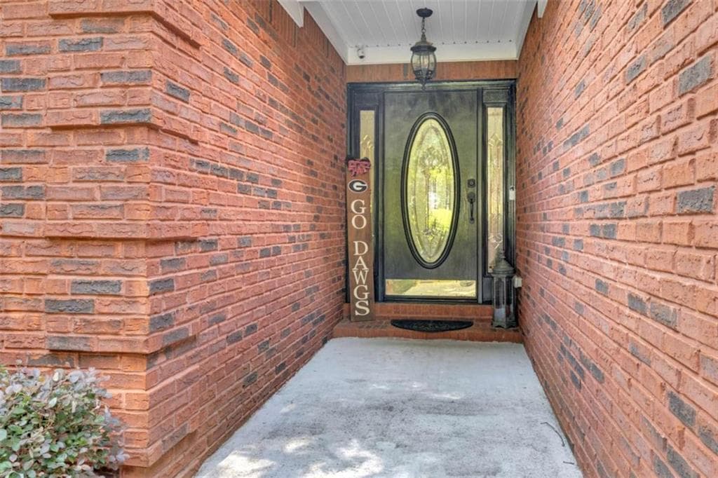 4 bedroom, 3 bathroom, 2,570 sq ft single family residence for sale at 40 Woodcrest Avenue, Covington, GA 30016 — photo 4